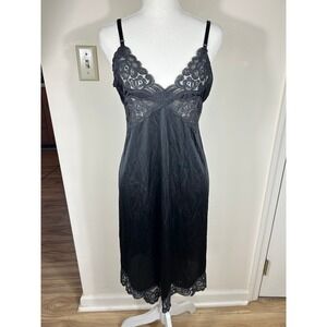 VTG Vanity Fair Full Dress Slip Silky Black Antron III Lace Trim Nylon 36 M USA